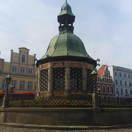 Historischer Ohlerich Speicher Hafen Wismar Ap.18 Exterior photo